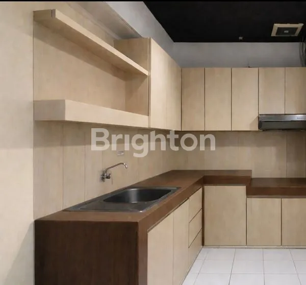 image RUMAH INDUSTRIAL 1 LANTAI KELAPA GADING - COCOK UNTUK STUDIO/OFFICE (8)