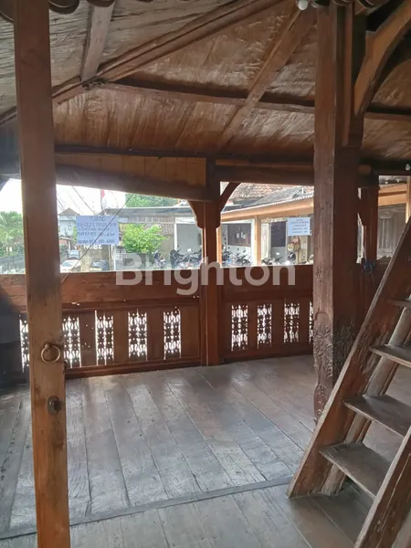 image DISEWAKAN PROPERTI KOMERSIAL UNIK KONSEP JOGLO FULL KAYU 2 LANTAI  (7)