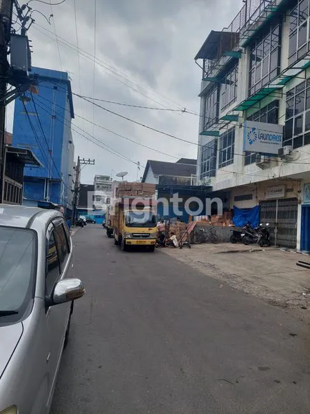 image INVESTASI RUKO BISNIS STRATEGIS DI LOKASI INTI KOTA MEDAN (4)