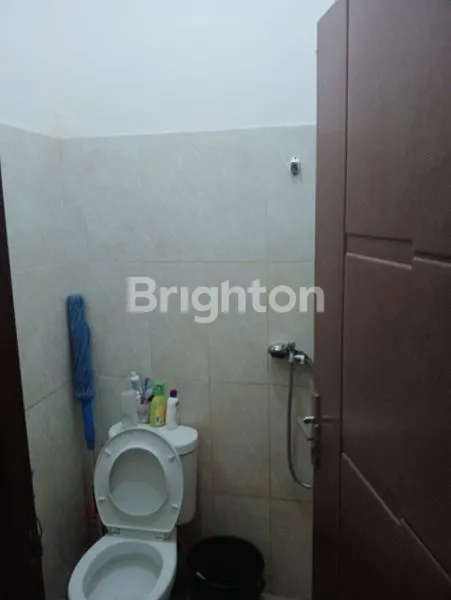 image RUMAH 2LANTAI 4+1BR DI AREA SESETAN DENPASAR SELATAN BALI  (7)