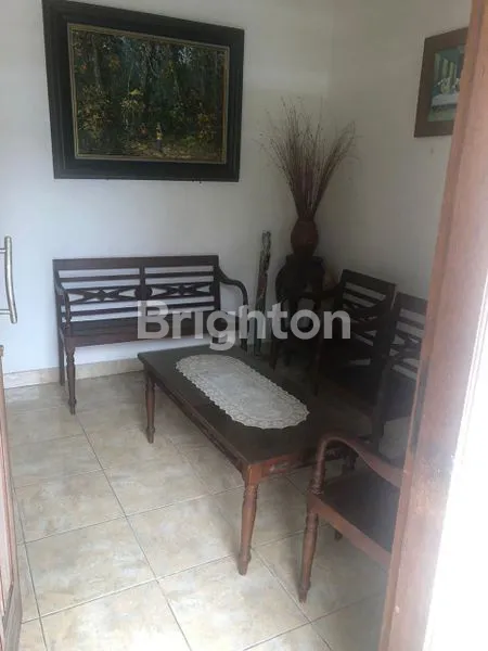 image RUMAH 2LANTAI 4+1BR DI AREA SESETAN DENPASAR SELATAN BALI  (3)