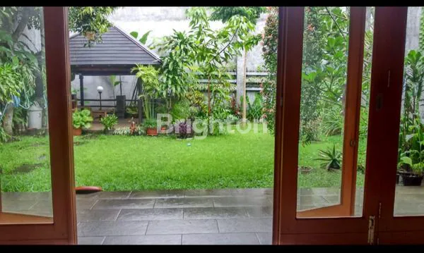 image RUMAH MEWAH LT 636 M² DI SAYAP CIPAGANTI, BANDUNG (1)