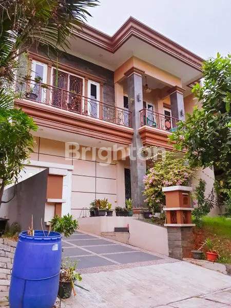 image RUMAH BESAR 4+1 KT DI CLUSTER PALEM SEMI (1)
