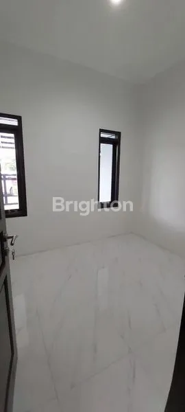 image RUMAH 2 LANTAI DEKAT SUMMARECON ! HANYA 1 M - LANGKA DI GEDEBAGE (3)