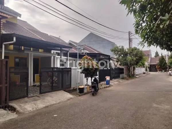image RUMAH 2 LANTAI DEKAT SUMMARECON ! HANYA 1 M - LANGKA DI GEDEBAGE (8)