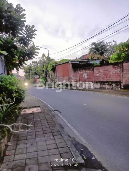 image DISEWAKAN RUMAH 3 LANTAI – STRATEGIS GATOT SUBROTO, PADANG SAMBEAN  (4)