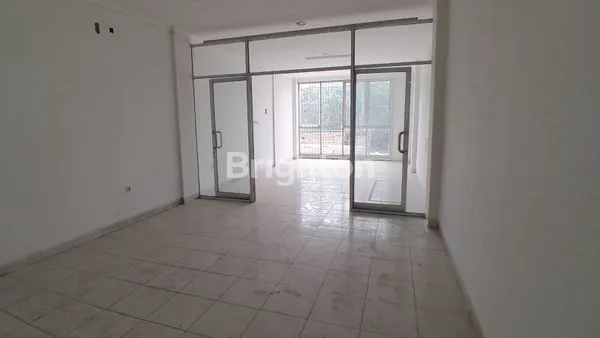 image RUKO 3 LANTAI, AREA PARKIR LUAS DI SERPONG (2)