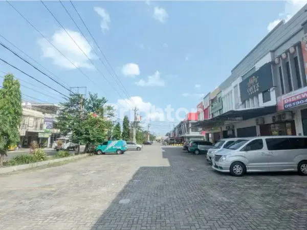 image RUKO 2 LANTAI JALAN ADI SOEMARMO (2)