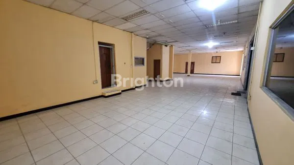 image GUDANG SIAP PAKAI 3 LT LENGKAP DENGAN KANTOR DAN MESS DI KARAWACI TANGERANG  (4)