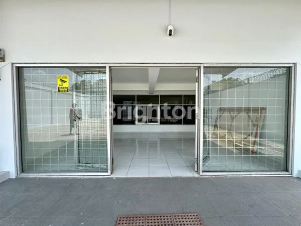 image DISEWAKAN GUDANG STRATEGIS CENGKARENG – HALAMAN LUAS & AKSES MUDAH (3)