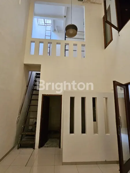 image RUMAH NYAMAN DI METRO PERMATA 1 AKSES SANGAT DEKAT DENGAN TOL DAN ROW JALAN LEBAR (3)