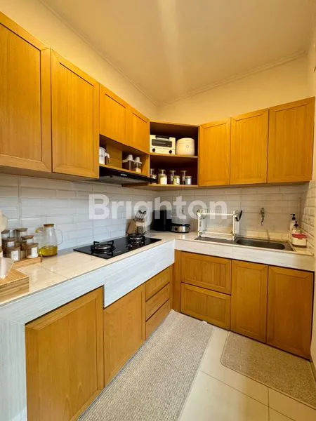 image RUMAH 2 LANTAI ESTETIK FULLY FURNISHED DI SUVARNA SUTERA TANGERANG (5)