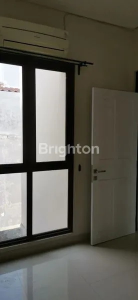 image RUMAH SIAP HUNI DI BSD, LUAS 101M², HARGA NEGO (7)