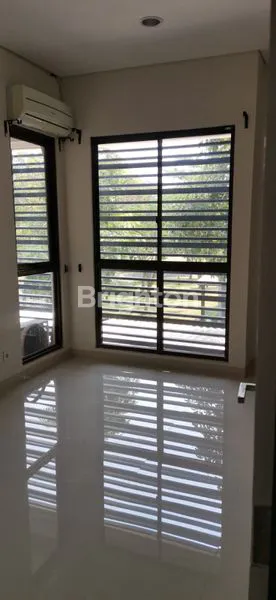 image RUMAH SIAP HUNI DI BSD, LUAS 101M², HARGA NEGO (6)