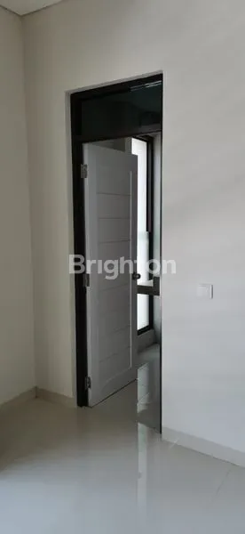 image RUMAH SIAP HUNI DI BSD, LUAS 101M², HARGA NEGO (8)