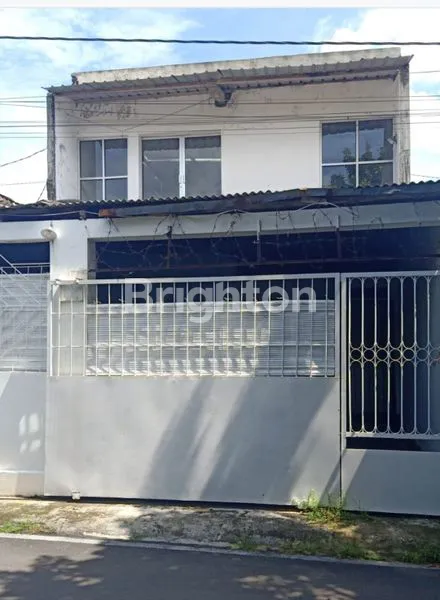 image RUMAH 2 LANTAI DEKAT LUWES GENTAN (1)