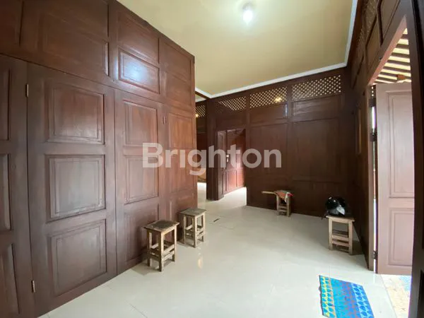 image RUMAH LIMASAN KAYU JATI DI JALAN DAMAI DEKAT UGM (4)