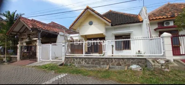 image RUMAH FULL BANGUNAN COCOK BUAT INVESTASI ATAU RUMAH TINGGAL (1)
