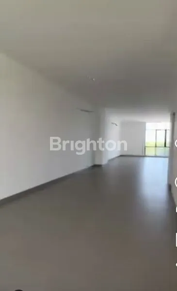 image RUKO PIK2 (GANDENG2) SOHO BROADWAY - PASIR PUTIH - 3 LANTAI + ROOFTOP (5)