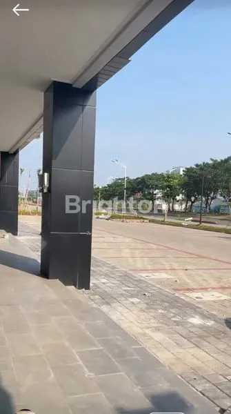 image RUKO PIK2 (GANDENG2) SOHO BROADWAY - PASIR PUTIH - 3 LANTAI + ROOFTOP (3)