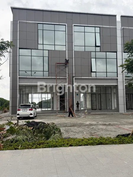 image RUKO PIK2 (GANDENG2) SOHO BROADWAY - PASIR PUTIH - 3 LANTAI + ROOFTOP (1)