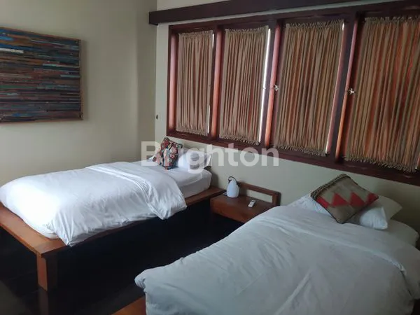 image RUMAH MEWAH SIAP HUNI DI SANUR, 4 KT, KOLAM RENANG (6)