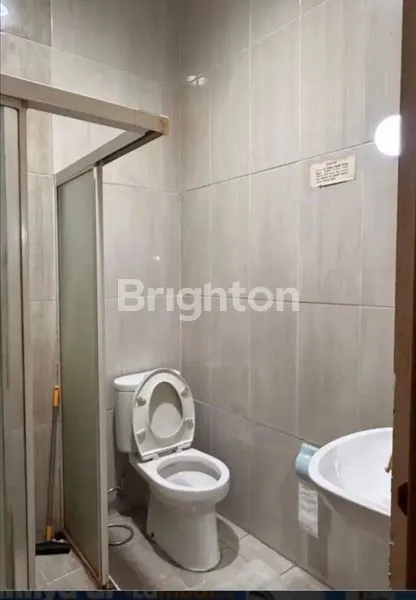 image RUMAH MEWAH 3 LANTAI, 5 KT DI JELAMBAR BARAT (4)