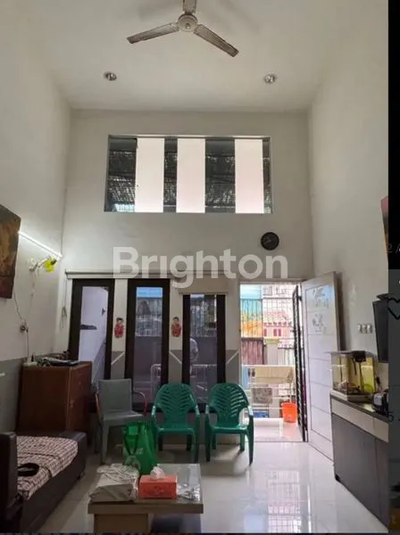 image RUMAH MEWAH 3 LANTAI, 5 KT DI JELAMBAR BARAT (2)