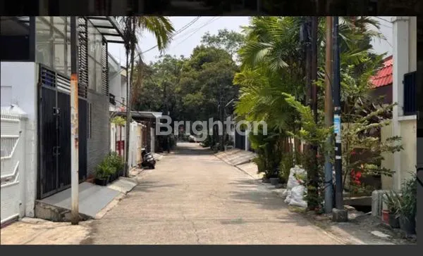 image RUMAH MEWAH 3 LANTAI, 5 KT DI JELAMBAR BARAT (1)