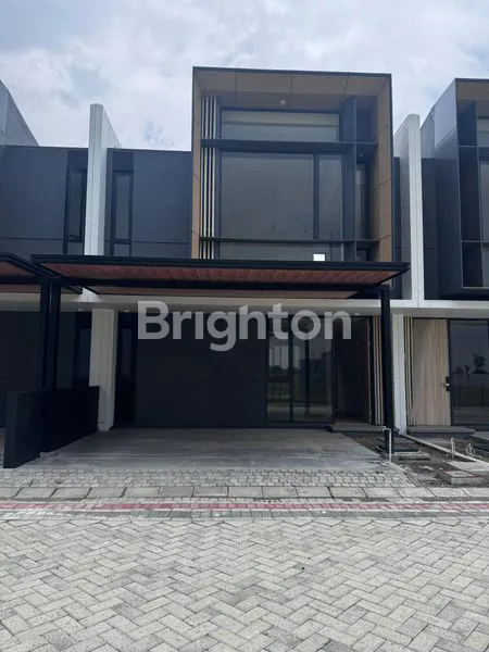 image SEWA RUMAH AMEGA WESTPARK DEKAT SURABAYA BARAT GRESIK MENGGANTI 2 LANTAI (1)