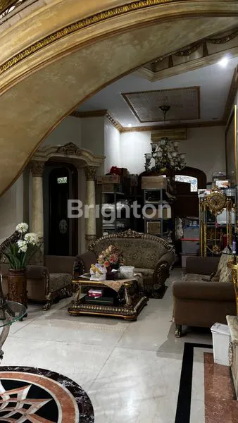 image RUMAH MEWAH 2 LANTAI FULL FURNISHED + KOLAM RENANG | LT 600 M², LB 1.000 M² | LOKASI STRATEGIS | EKS CAFé (7)