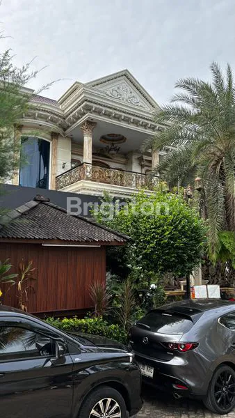 image RUMAH MEWAH 2 LANTAI FULL FURNISHED + KOLAM RENANG | LT 600 M², LB 1.000 M² | LOKASI STRATEGIS | EKS CAFé (1)