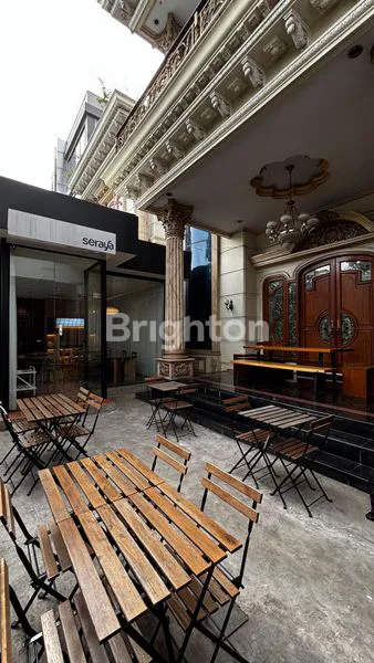 image RUMAH MEWAH 2 LANTAI FULL FURNISHED + KOLAM RENANG | LT 600 M², LB 1.000 M² | LOKASI STRATEGIS | EKS CAFé (3)