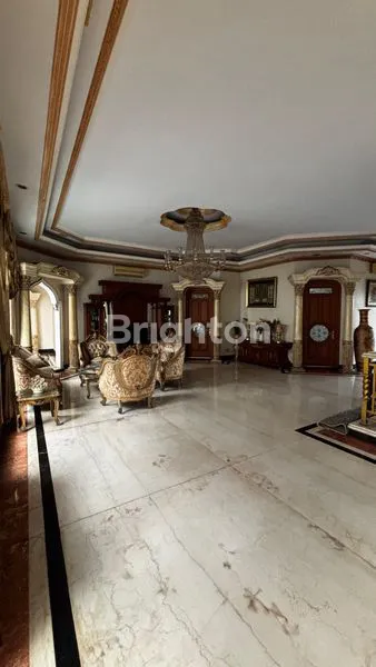 image RUMAH MEWAH 2 LANTAI FULL FURNISHED + KOLAM RENANG | LT 600 M², LB 1.000 M² | LOKASI STRATEGIS | EKS CAFé (5)