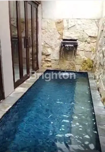 image RUMAH 2 LANTAI ADA KOLAM RENANG SIAP HUNI DI PADANGSAMBIAN (1)