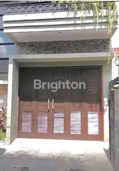 image RUMAH 2 LANTAI ADA KOLAM RENANG SIAP HUNI DI PADANGSAMBIAN (3)