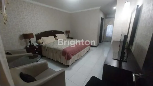 image RUMAH LUAS DAN MEWAH DI DENPASAR BARAT (2)