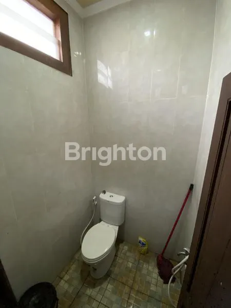 image RUMAH LIMASAN KAYU JATI DI JALAN DAMAI DEKAT UGM (5)