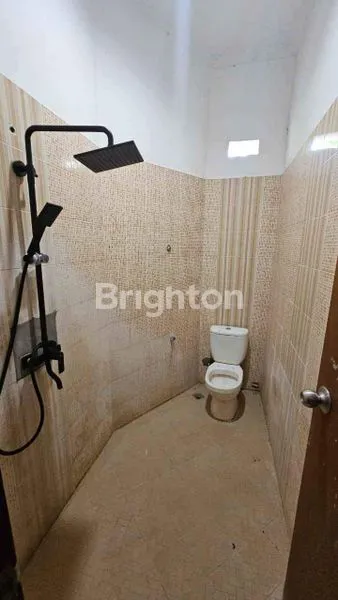 image DIJUAL RUMAH 2 LANTAI UBUNG KAJA (6)