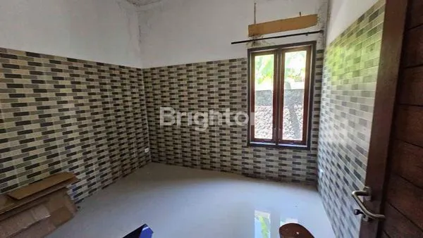 image DIJUAL RUMAH 2 LANTAI UBUNG KAJA (2)