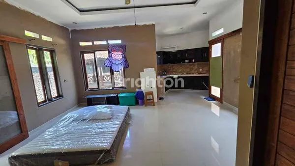 image DIJUAL RUMAH 2 LANTAI UBUNG KAJA (3)