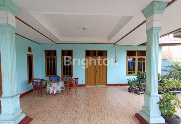 image TANAH LUAS BESERTA RUMAH DENGAN AKSES JALAN YANG NYAMAN (1)