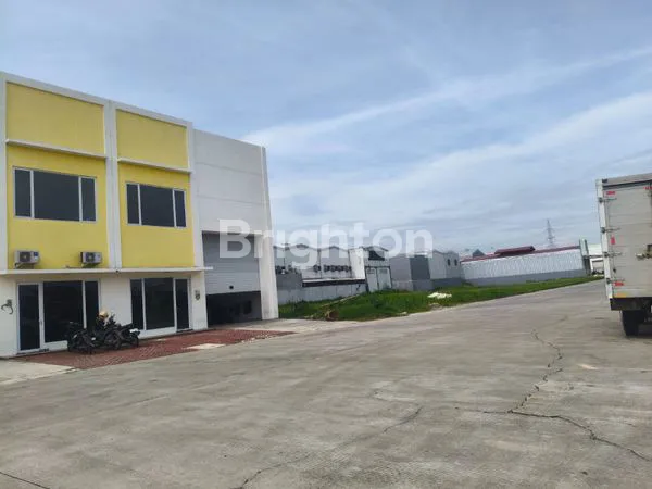 image GUDANG MODERN DAN BISNIS DIKAWASAN 3BISNIS KARAWANG BEKASI BARAT (6)
