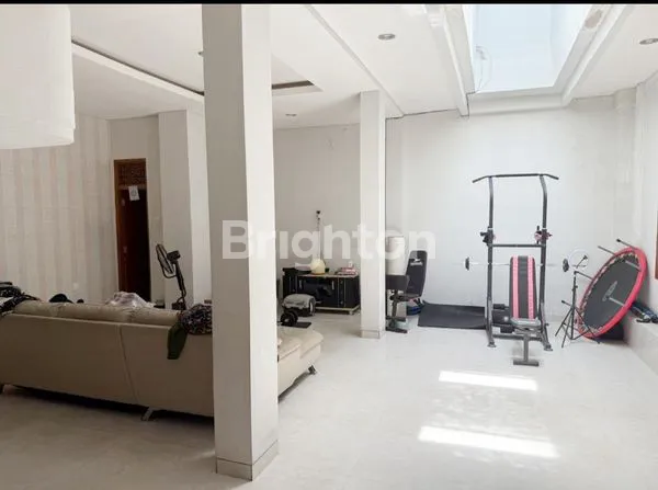 image RUMAH MINIMALIS MODERN 2 LANTAI – KESIMAN KERTALANGU, DENPASAR TIMUR (4)