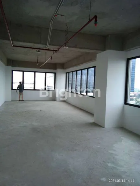 image SPAZIO OFFICE TOWER VIEW PAKUWON MALL (3)