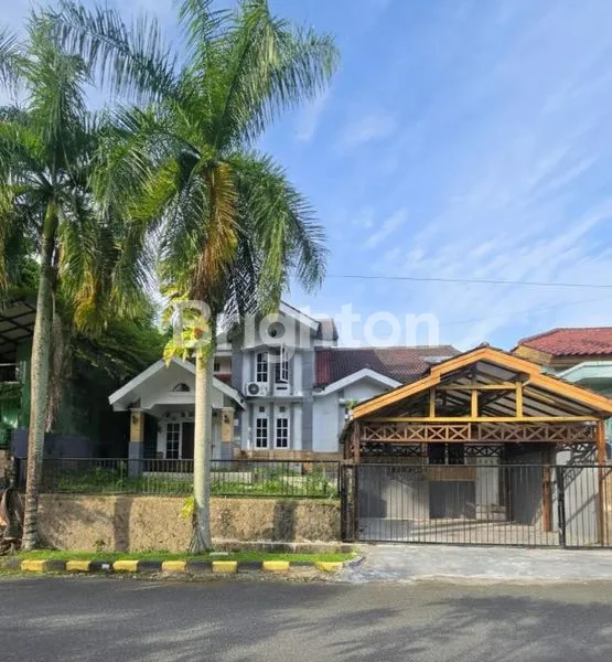 image RUMAH CANTIK, TENGAH KOTA, AKSESIBILITAS BAIK (1)