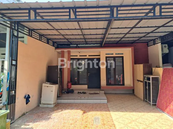 RUMAH SIAP PAKAI DIJUAL CEPAT DEKAT PINTU MASUK TOLL GAYAMSARI SEMARANG TIMUR