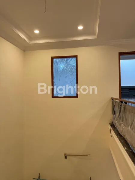 image RUMAH VILLA CITRALAND SENTRA RAYA SURABAYA (5)