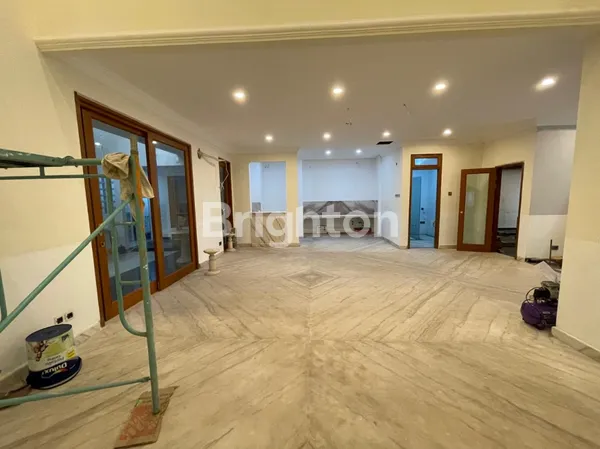 image RUMAH VILLA CITRALAND SENTRA RAYA SURABAYA (6)