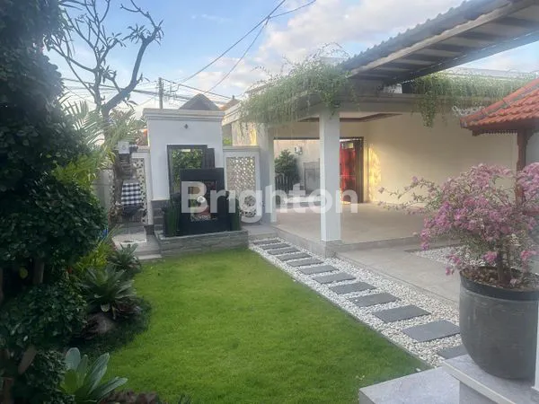 image RUMAH SEMI VILLA LANTAI 1 DENGAN KEBUN YG RAPIH DI TENGAH KOTA DENPASAR (1)